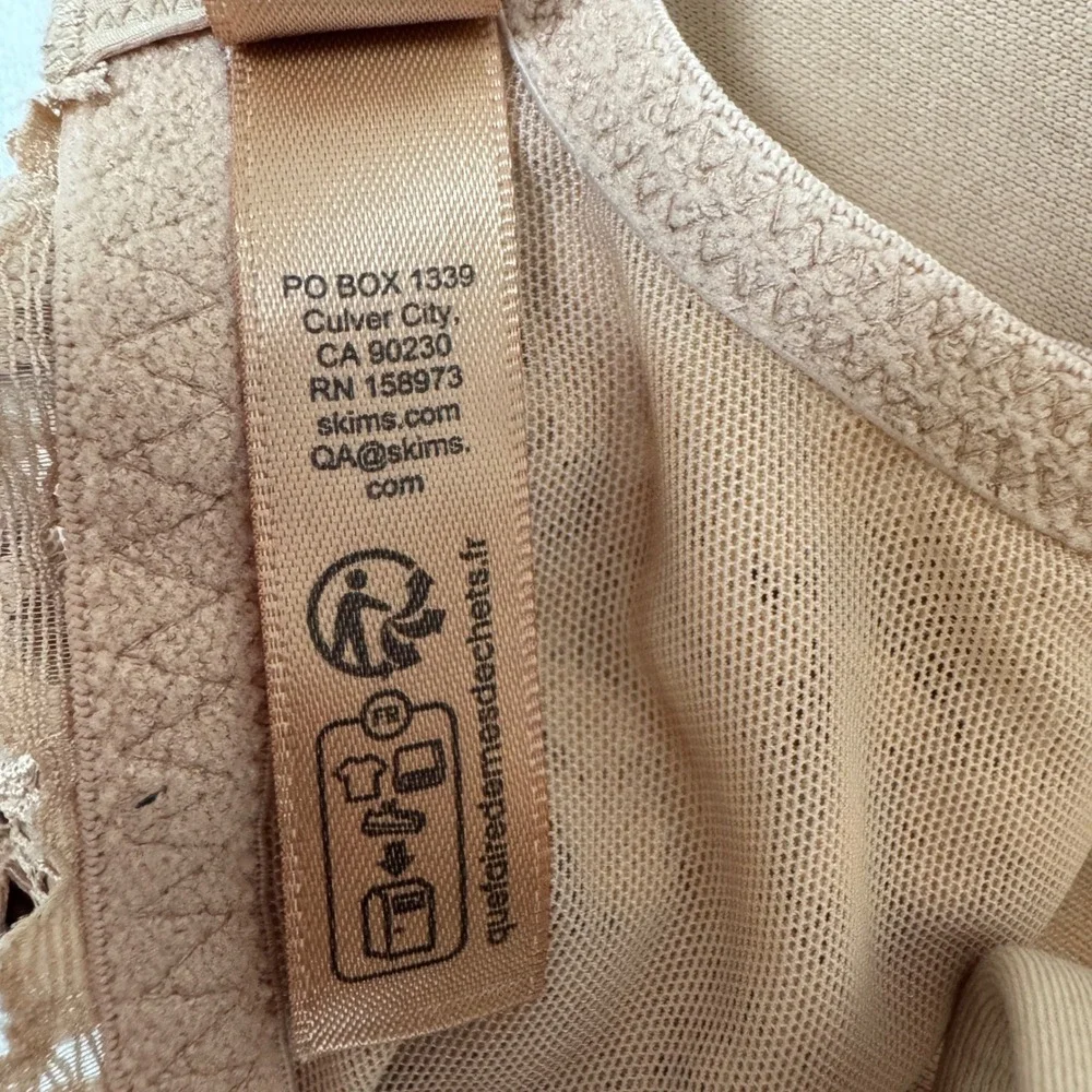 Women's Skims Underwire Unlined Bra 36DDD Tan Lace Trim RN 158973